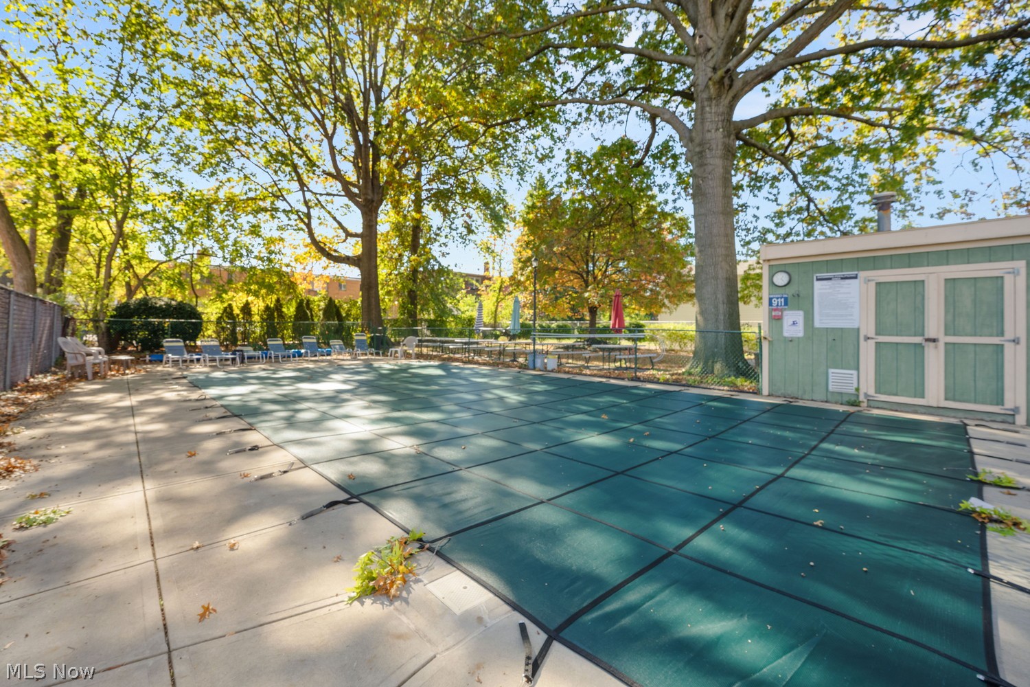 15555 Hilliard Road Lakewood OH 44107