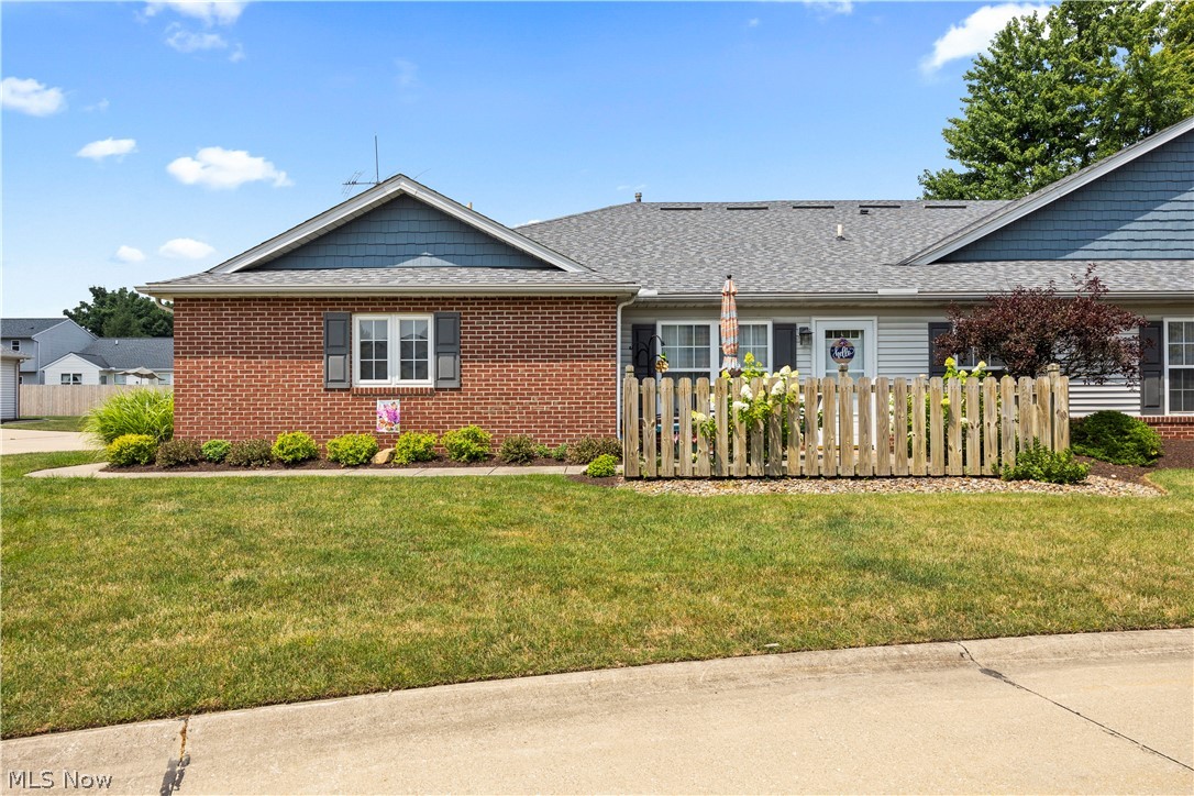 519 Heather Woods Drive Elyria OH 44035