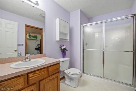 519 Heather Woods Drive Elyria OH 44035