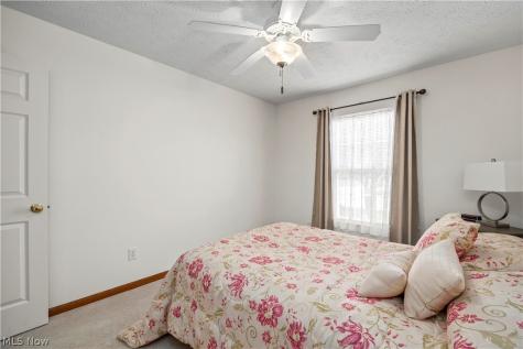 519 Heather Woods Drive Elyria OH 44035