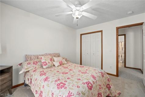 519 Heather Woods Drive Elyria OH 44035