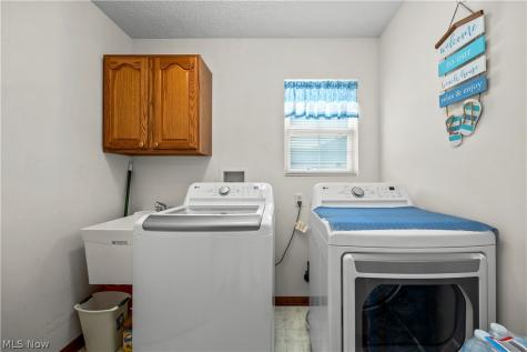 519 Heather Woods Drive Elyria OH 44035