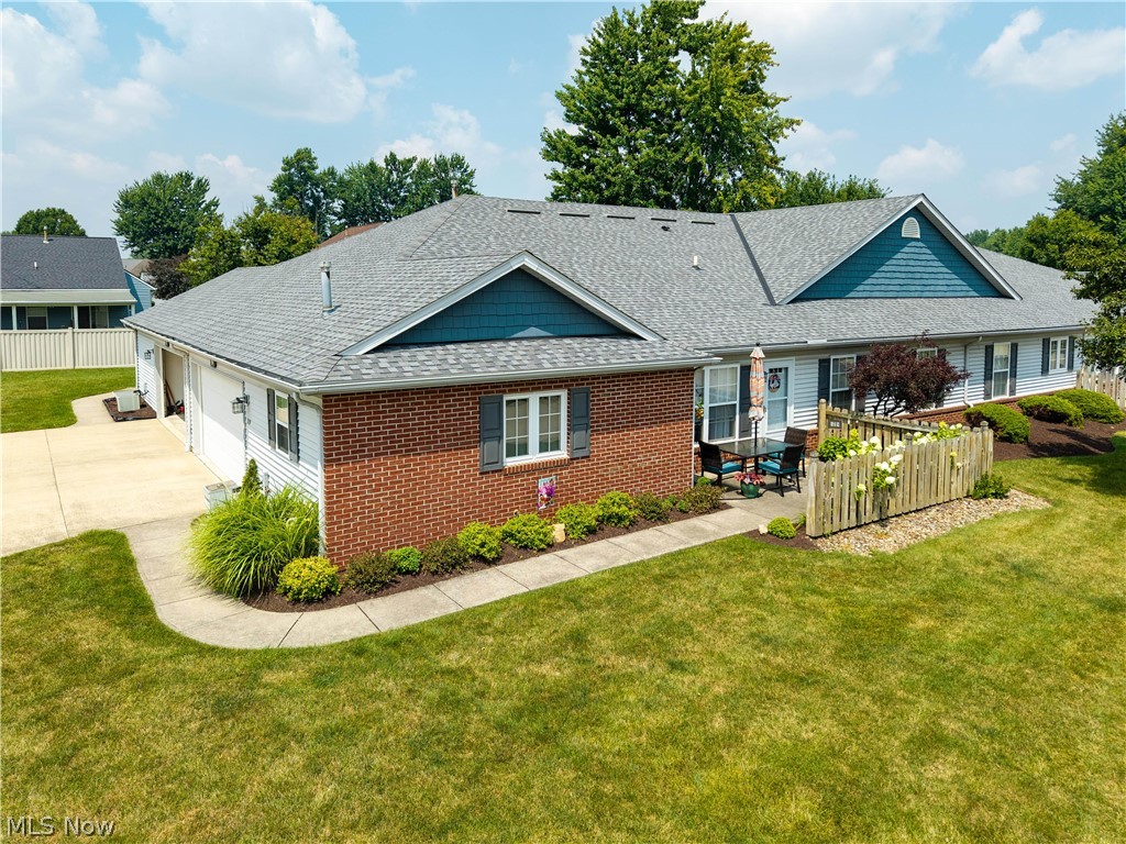 519 Heather Woods Drive Elyria OH 44035