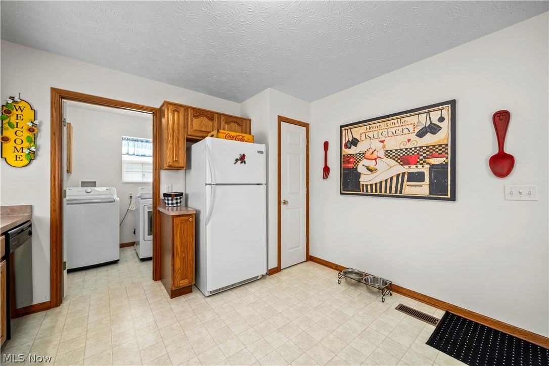 519 Heather Woods Drive Elyria OH 44035