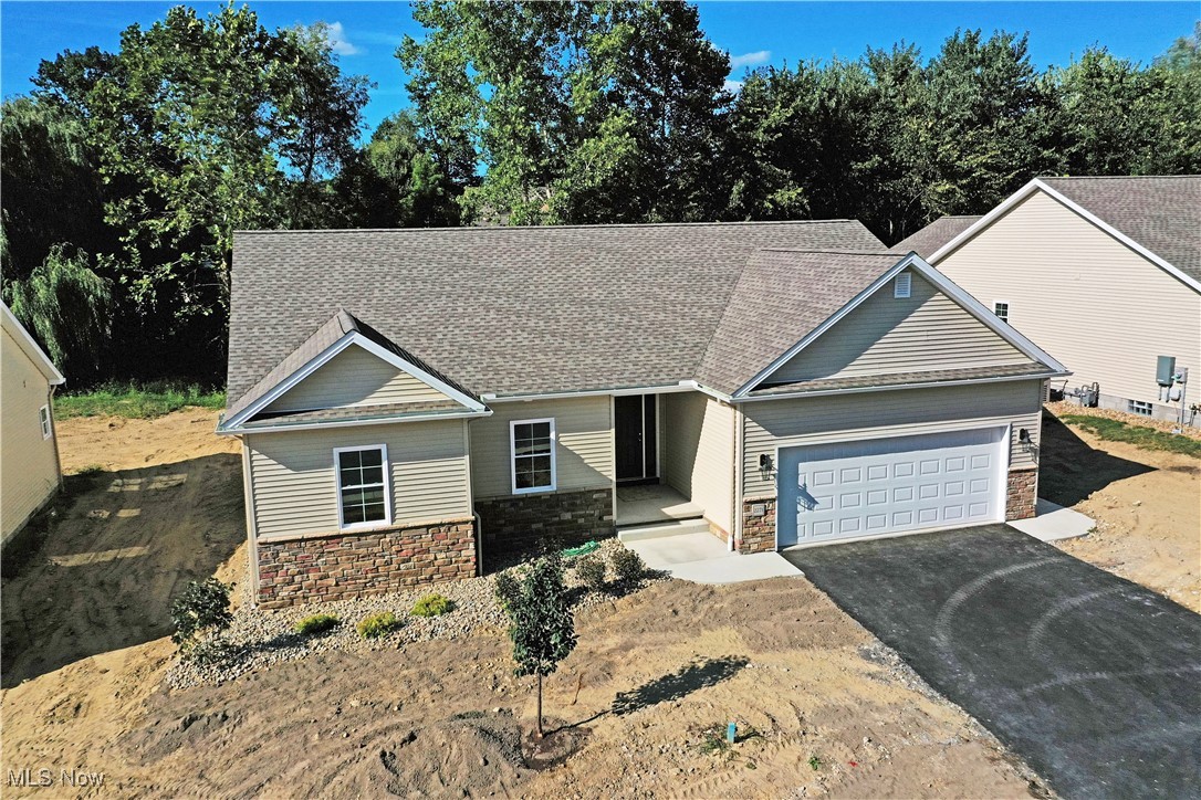 2261 Saddlebrook Cortland OH 44410