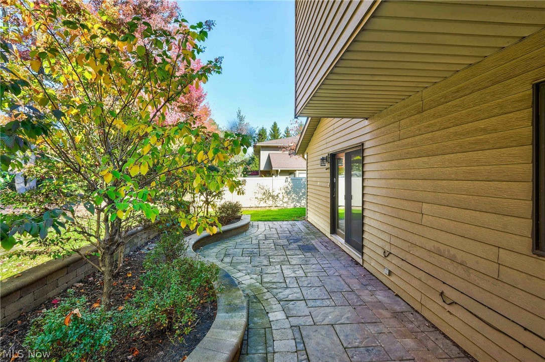 6620 Ivy Lane Middleburg Heights OH 44130