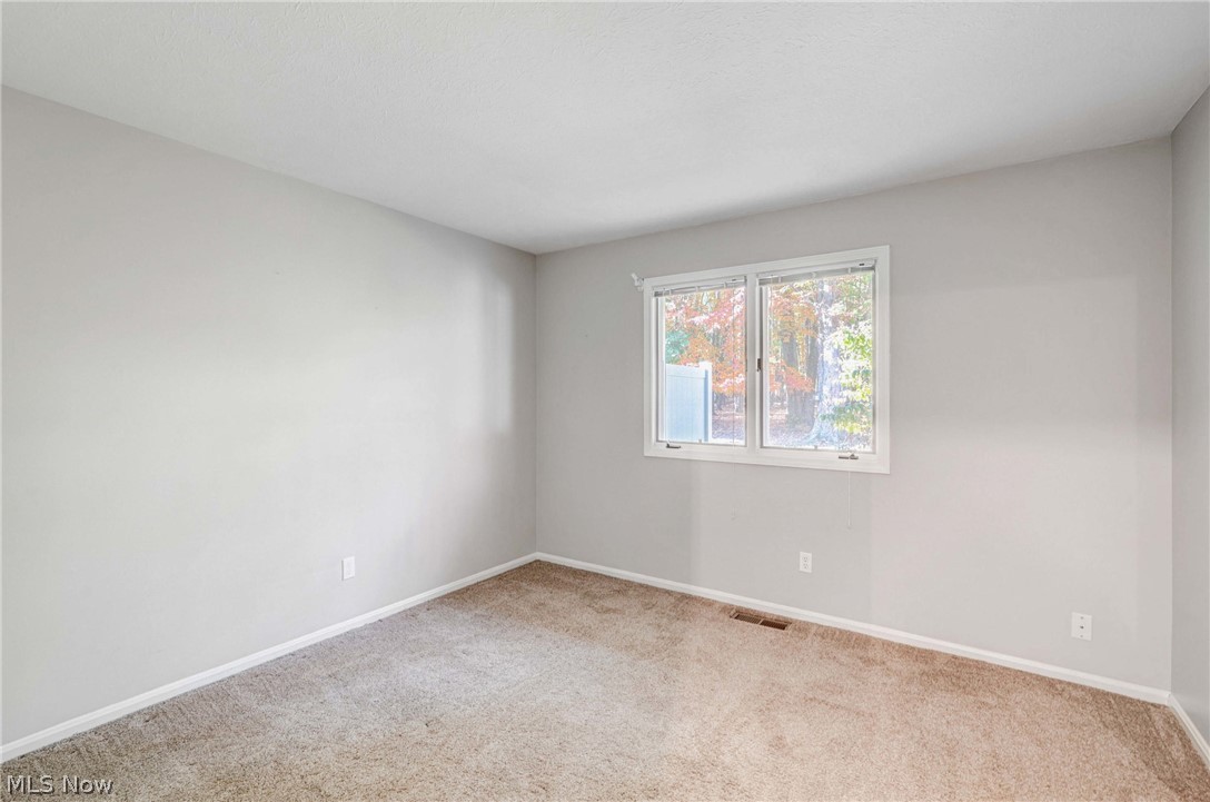 6620 Ivy Lane Middleburg Heights OH 44130