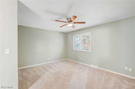 6620 Ivy Lane Middleburg Heights OH 44130