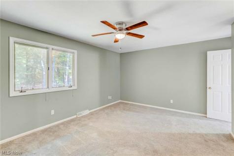 6620 Ivy Lane Middleburg Heights OH 44130