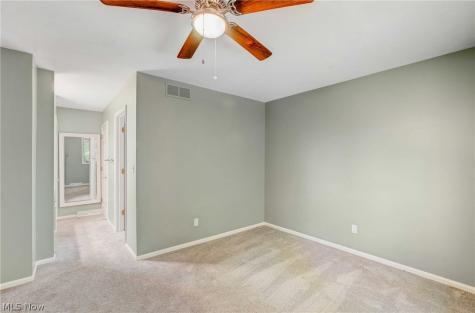 6620 Ivy Lane Middleburg Heights OH 44130
