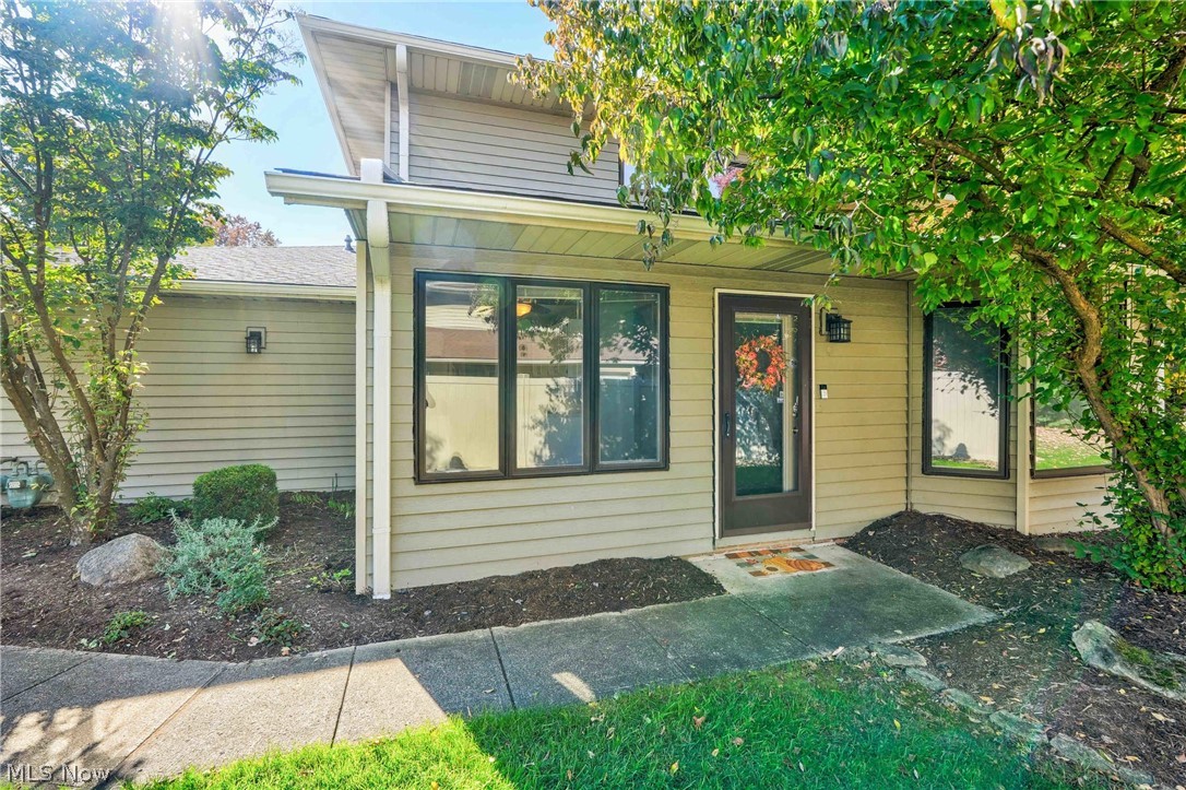 6620 Ivy Lane Middleburg Heights OH 44130