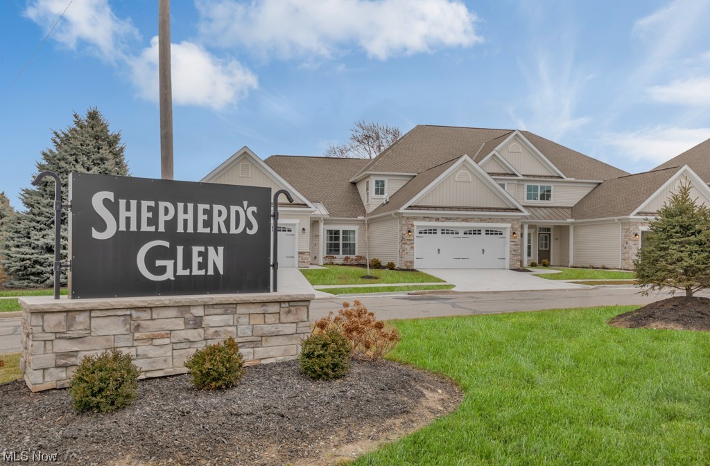 5051 Shepherds Glen Willoughby OH 44094