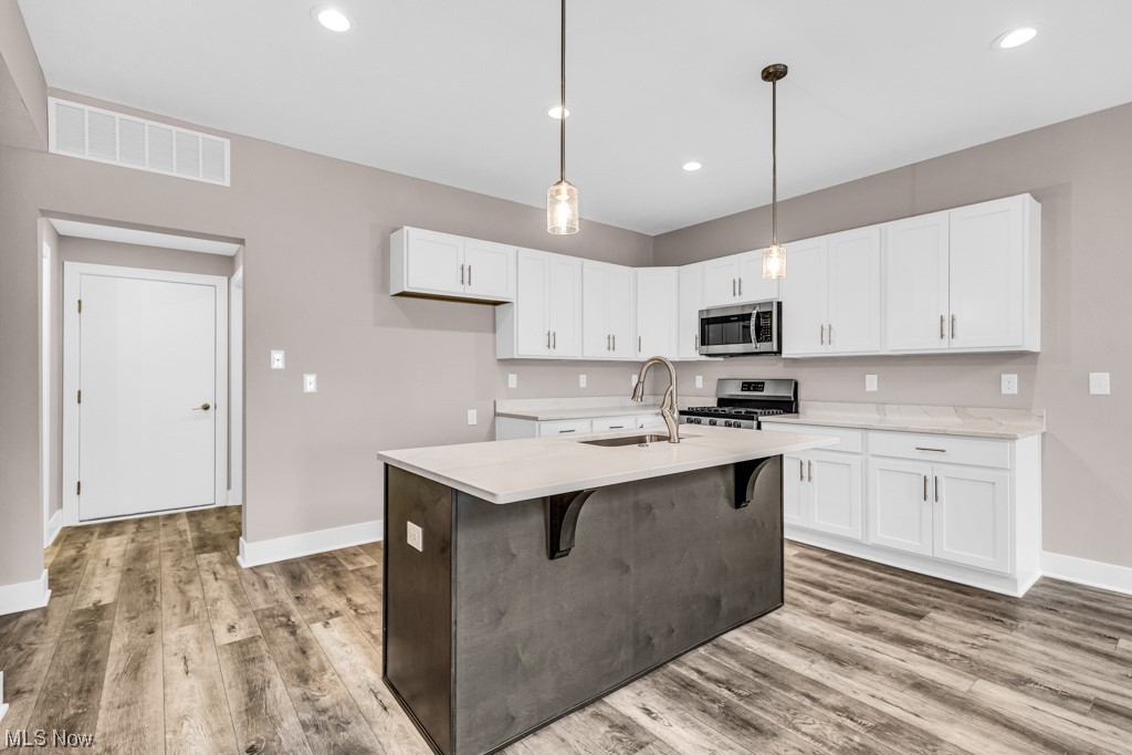 5051 Shepherds Glen Willoughby OH 44094