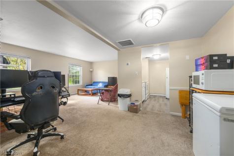 7005 Carriage Hill Drive Brecksville OH 44141