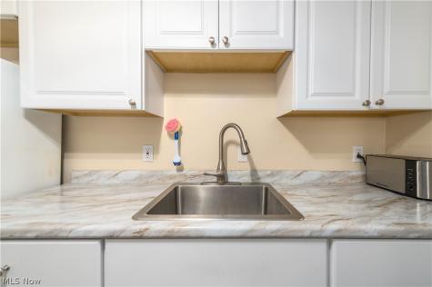 7005 Carriage Hill Drive Brecksville OH 44141