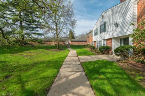 7005 Carriage Hill Drive Brecksville OH 44141