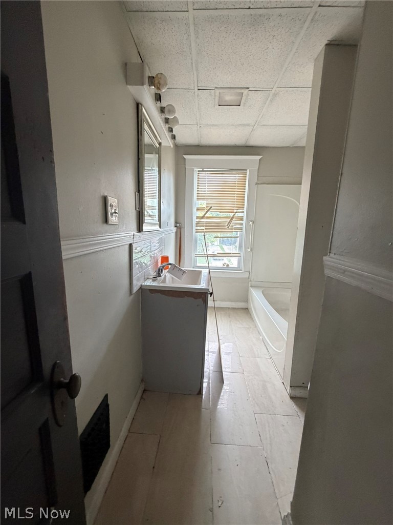 2082 W 98th Street Cleveland OH 44102