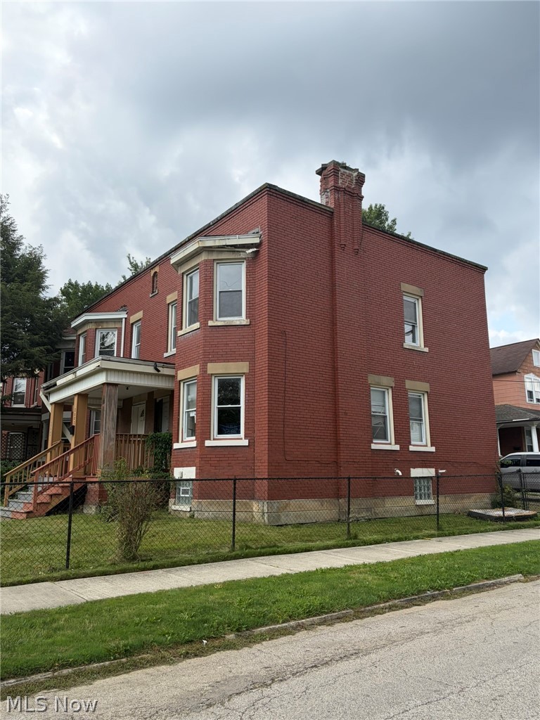 2082 W 98th Street Cleveland OH 44102