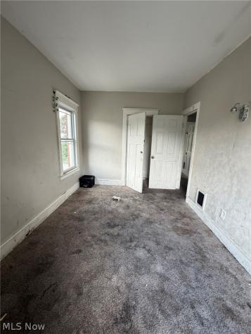 2082 W 98th Street Cleveland OH 44102