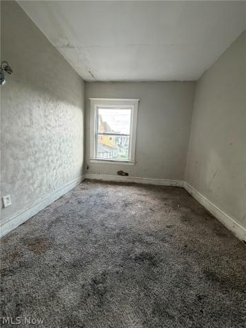 2082 W 98th Street Cleveland OH 44102