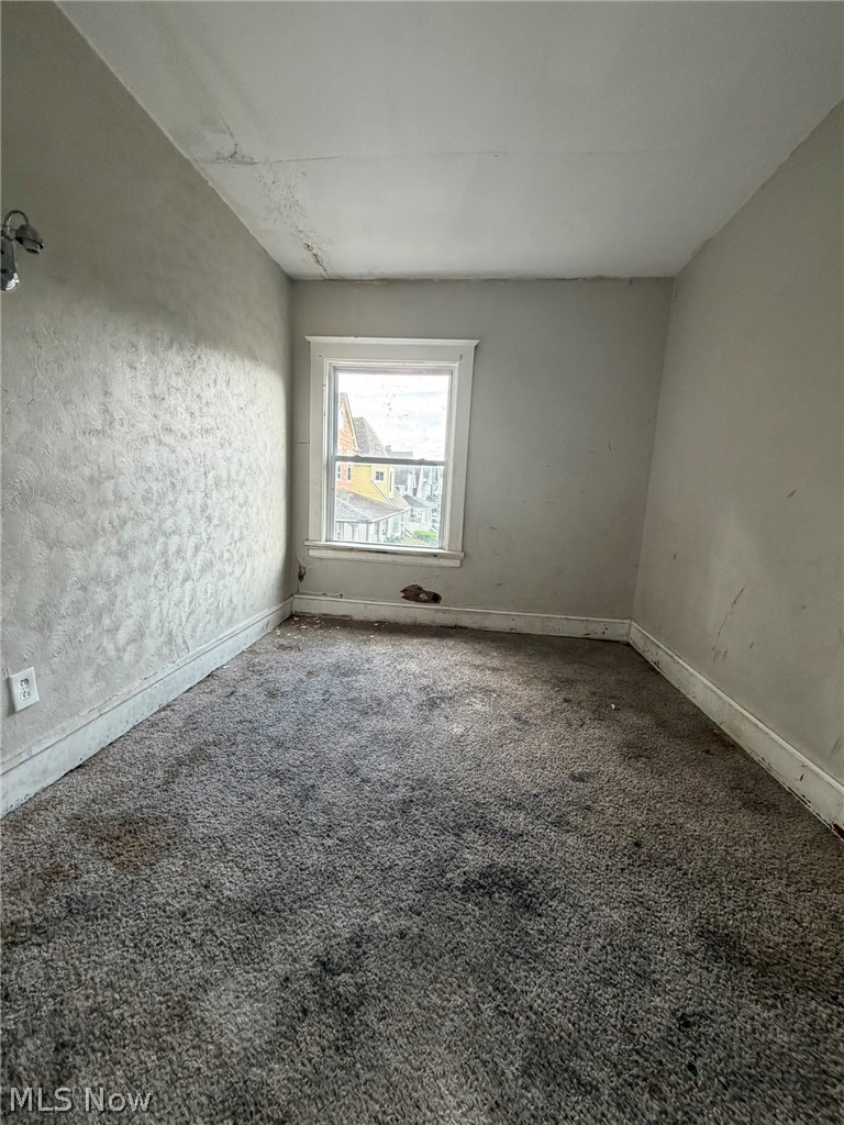 2082 W 98th Street Cleveland OH 44102