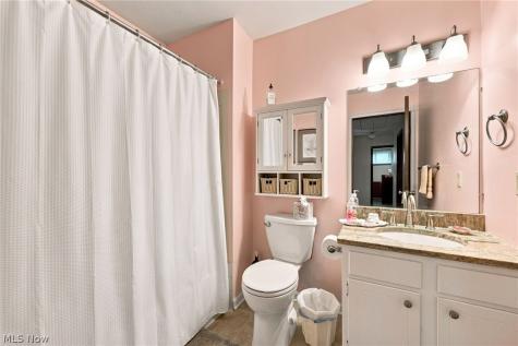 17420 Independence Court Brook Park OH 44142