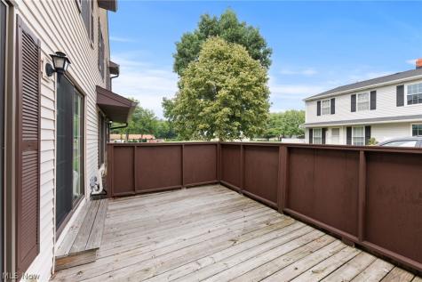 17420 Independence Court Brook Park OH 44142