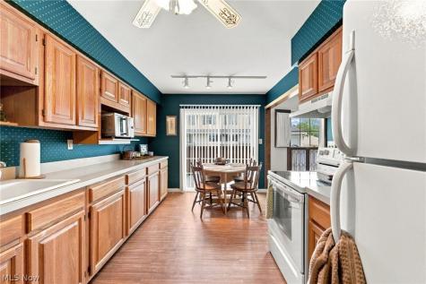 17420 Independence Court Brook Park OH 44142