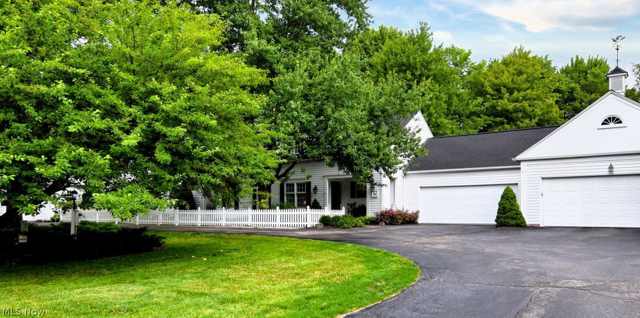 120 Manor Brook Drive Chagrin Falls OH 44022