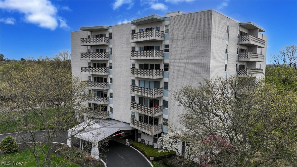Akron OH, 275 N Portage Path, Unit 3B