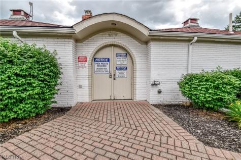 1 Meadowlawn Drive Mentor OH 44060
