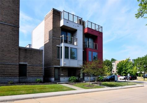 1397 Slate Court Cleveland Heights OH 44118