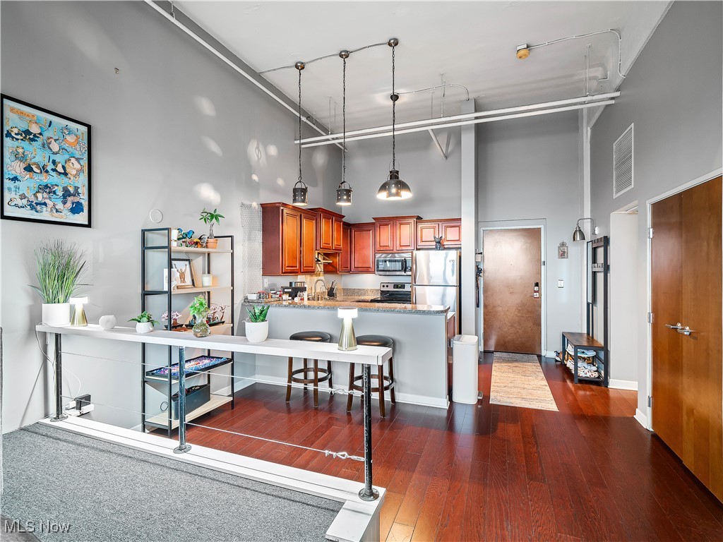 1133 W 9th Street Cleveland OH 44113