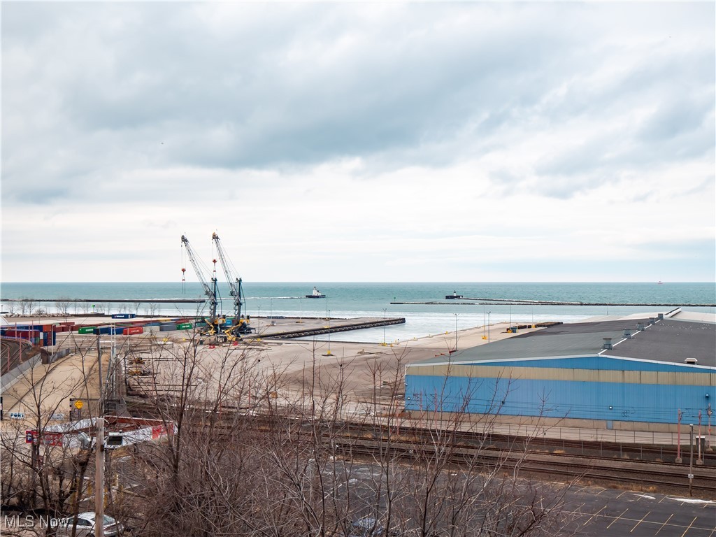 1133 W 9th Street Cleveland OH 44113