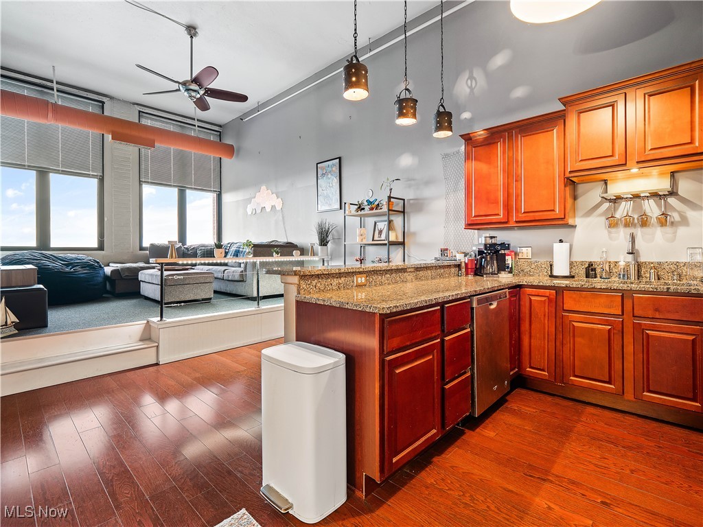 1133 W 9th Street Cleveland OH 44113