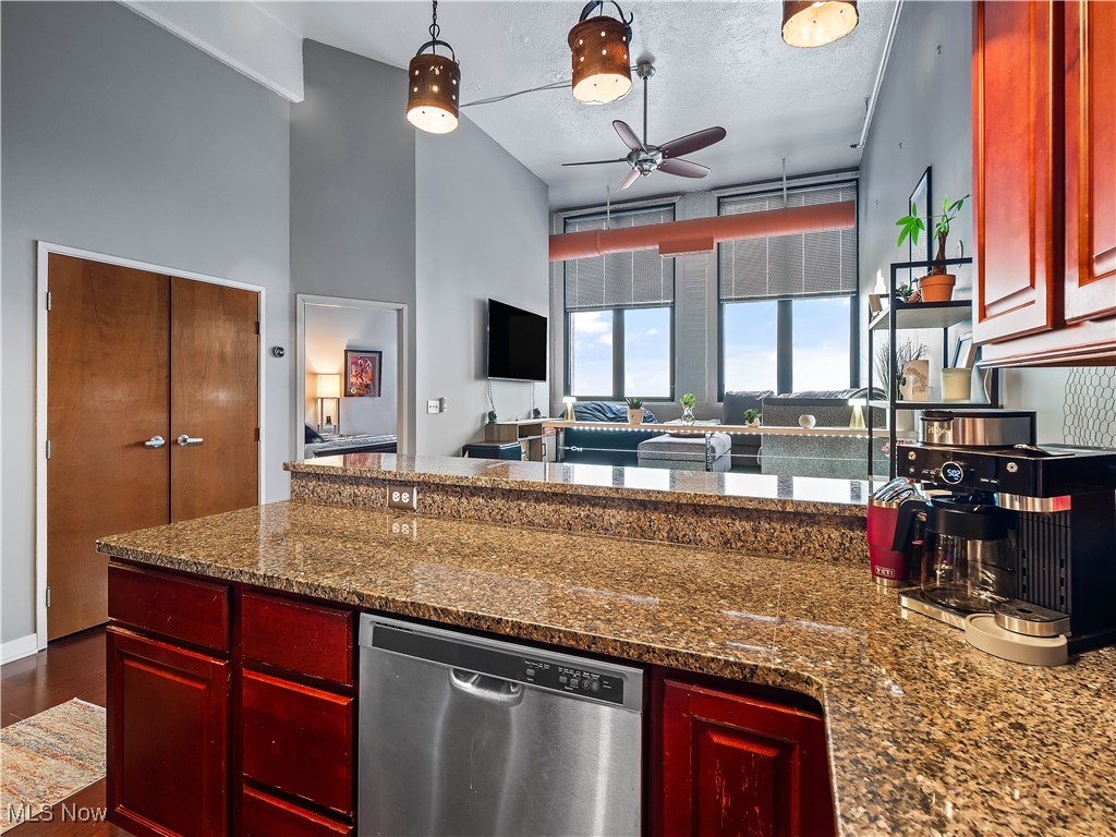 1133 W 9th Street Cleveland OH 44113