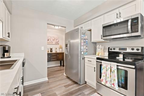 20468 Williamsburg Court Middleburg Heights OH 44130