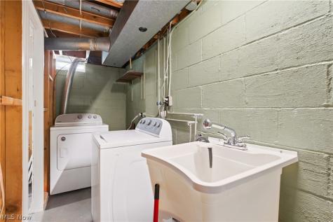 20468 Williamsburg Court Middleburg Heights OH 44130