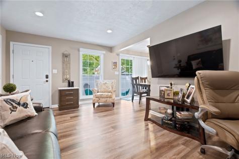 20468 Williamsburg Court Middleburg Heights OH 44130