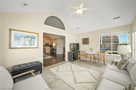 1942 Woods Drive Streetsboro OH 44241
