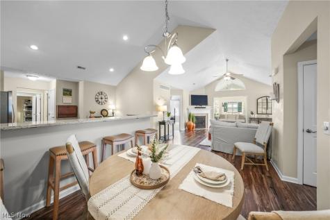 1942 Woods Drive Streetsboro OH 44241