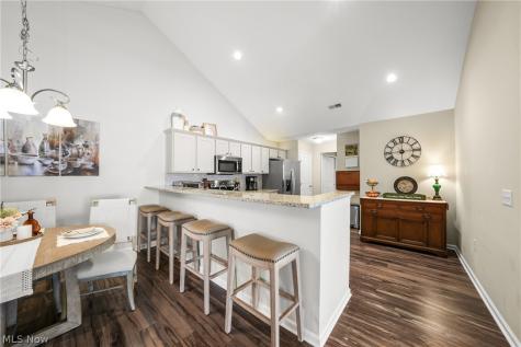 1942 Woods Drive Streetsboro OH 44241