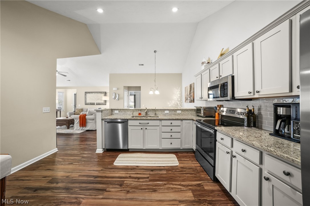 1942 Woods Drive Streetsboro OH 44241