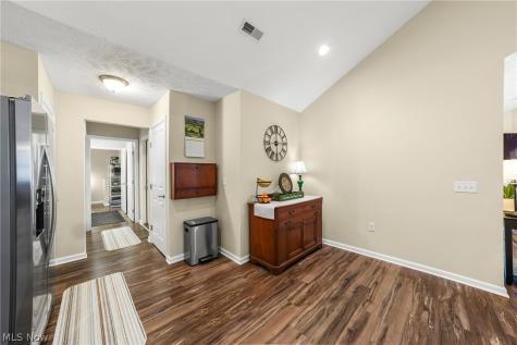 1942 Woods Drive Streetsboro OH 44241