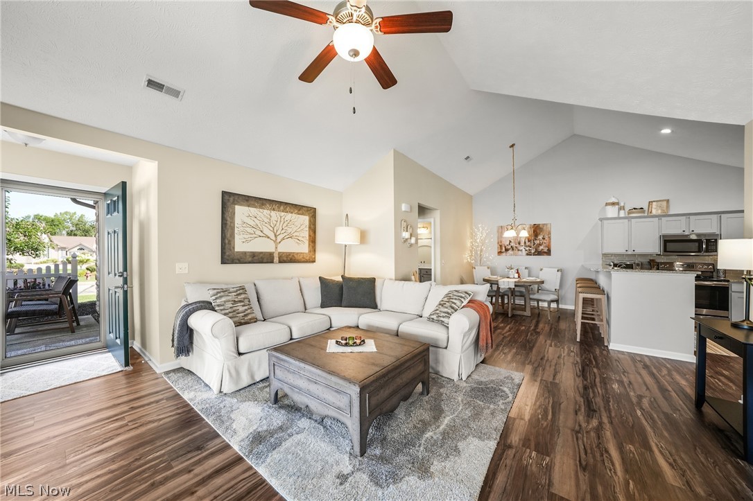 1942 Woods Drive Streetsboro OH 44241