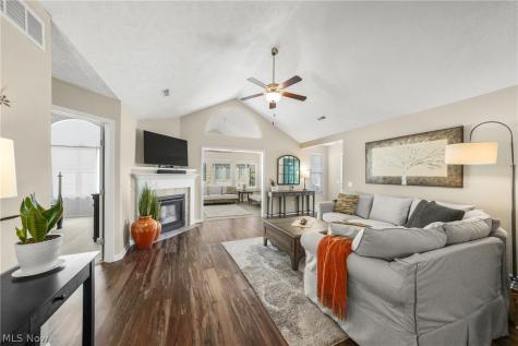 1942 Woods Drive Streetsboro OH 44241