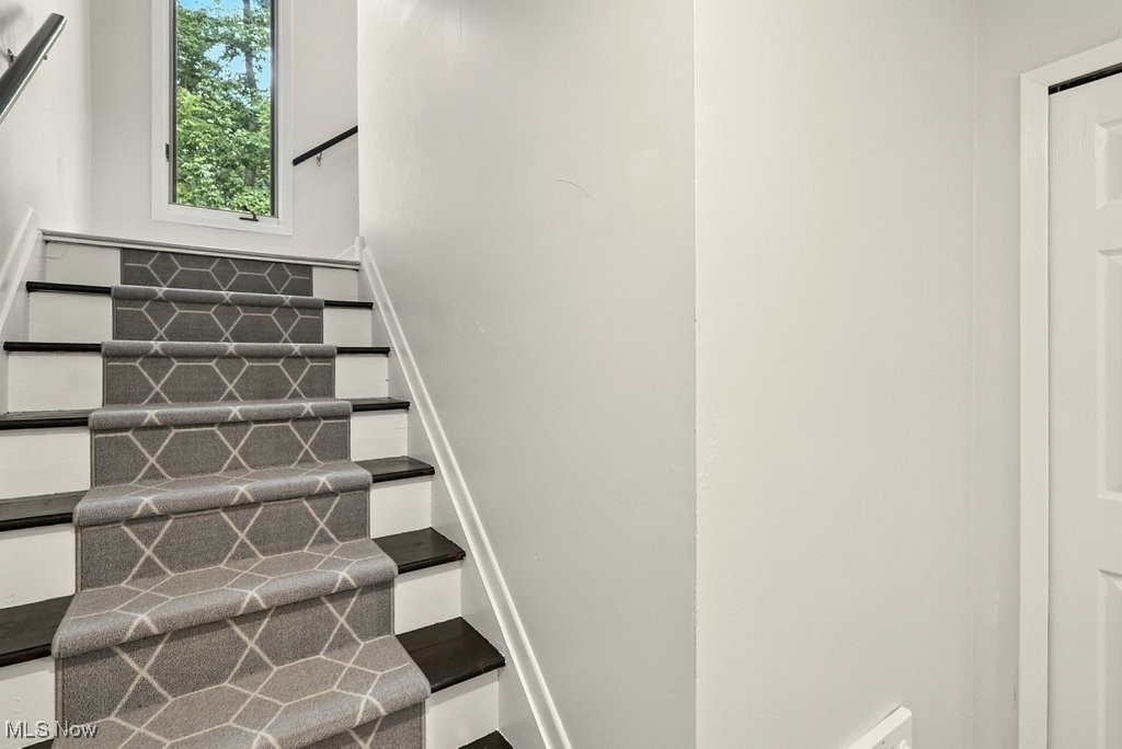 4695 Mayfield Road South Euclid OH 44121