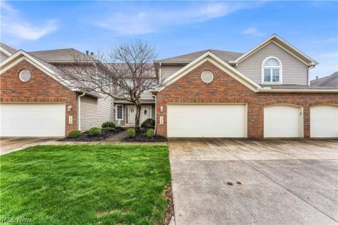120 Ambleside Way Amherst OH 44001