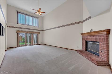 120 Ambleside Way Amherst OH 44001