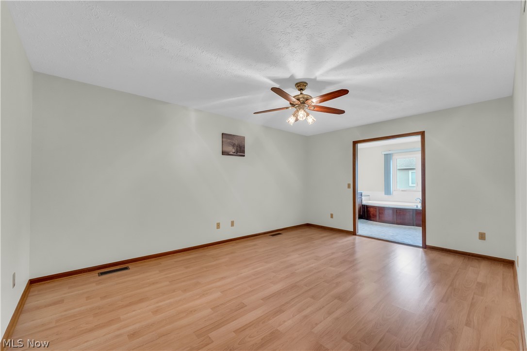 120 Ambleside Way Amherst OH 44001